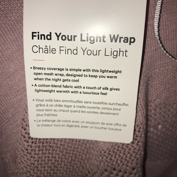 β’ Lululemon find your light wrap pink lightweight - Picture 6 of 6